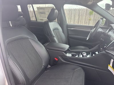 2026 Jeep Grand Cherokee GRAND CHEROKEE LAREDO ALTITUDE 4X2