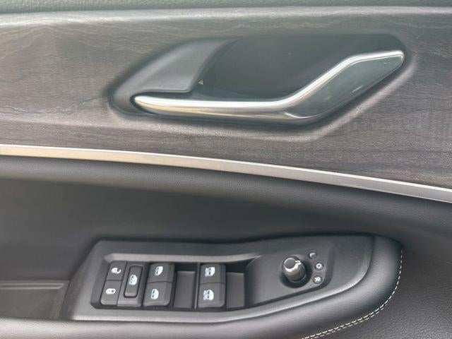 2026 Jeep Grand Cherokee GRAND CHEROKEE LAREDO ALTITUDE 4X2