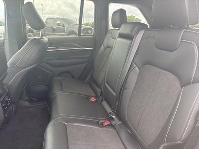 2026 Jeep Grand Cherokee GRAND CHEROKEE LAREDO ALTITUDE 4X2