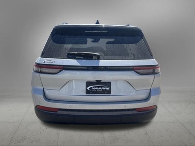 2026 Jeep Grand Cherokee GRAND CHEROKEE LAREDO ALTITUDE 4X2
