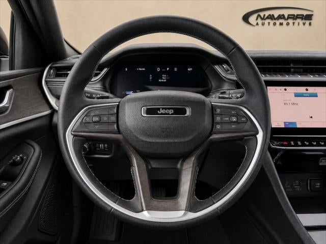 2027 Jeep Grand Cherokee GRAND CHEROKEE LAREDO ALTITUDE 4X2