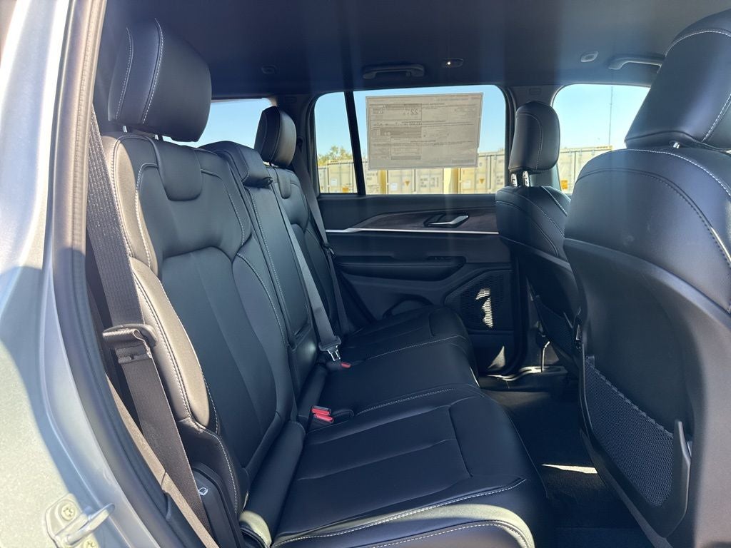 2025 Jeep Grand Cherokee GRAND CHEROKEE LIMITED 4X2