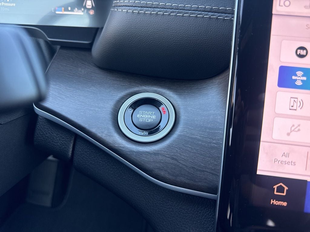 2025 Jeep Grand Cherokee GRAND CHEROKEE LIMITED 4X2