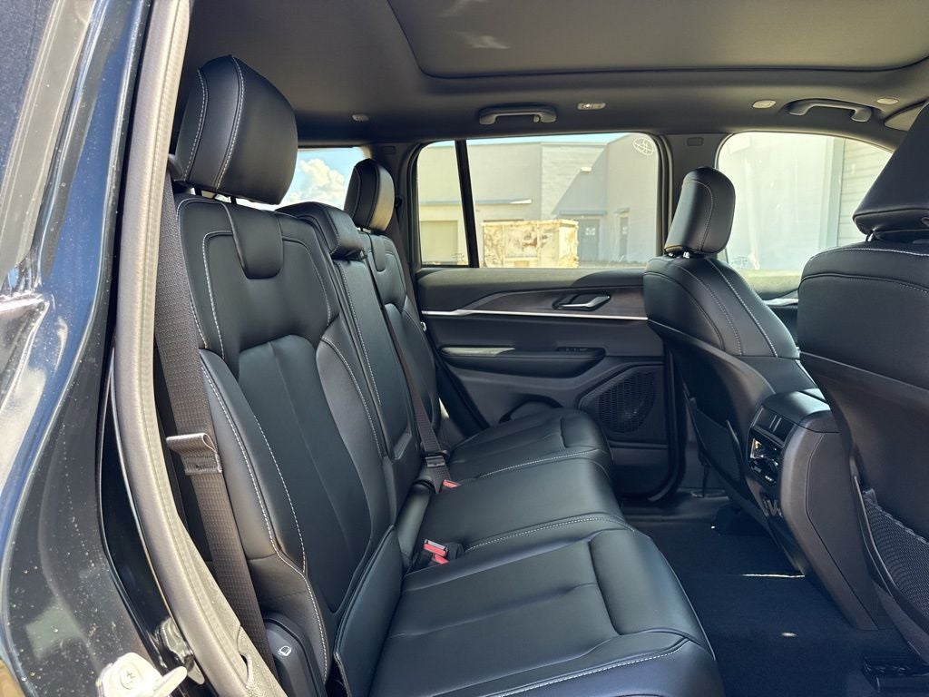 2025 Jeep Grand Cherokee GRAND CHEROKEE LIMITED 4X2