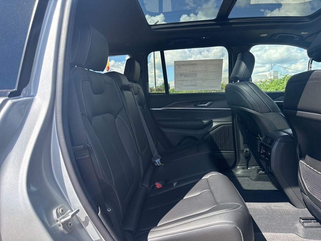 2025 Jeep Grand Cherokee GRAND CHEROKEE LIMITED 4X2