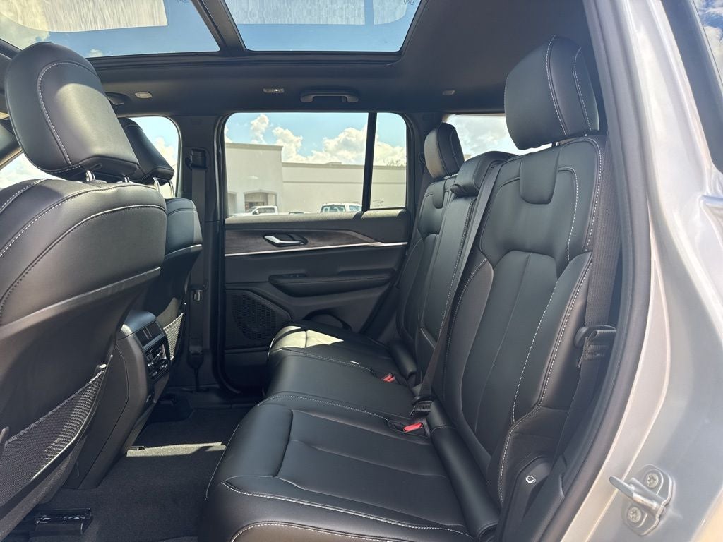 2025 Jeep Grand Cherokee GRAND CHEROKEE LIMITED 4X2