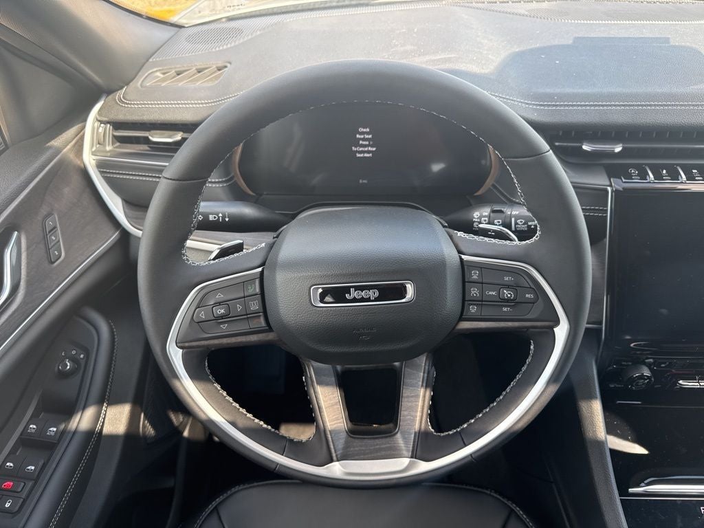 2025 Jeep Grand Cherokee GRAND CHEROKEE LIMITED 4X2