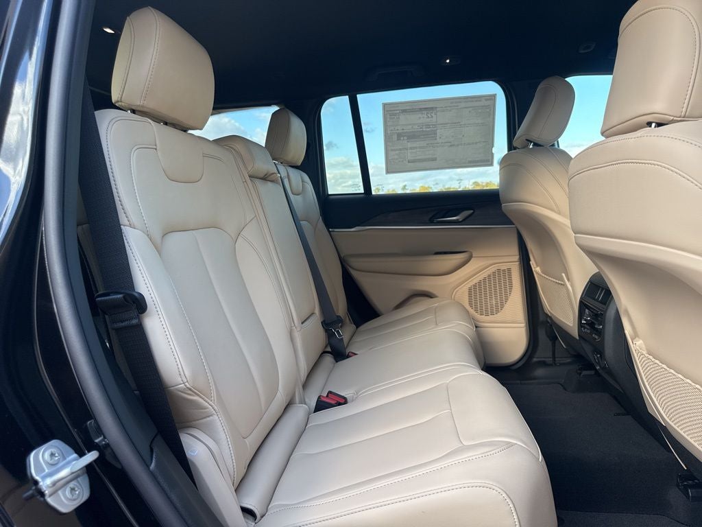 2025 Jeep Grand Cherokee GRAND CHEROKEE LIMITED 4X2