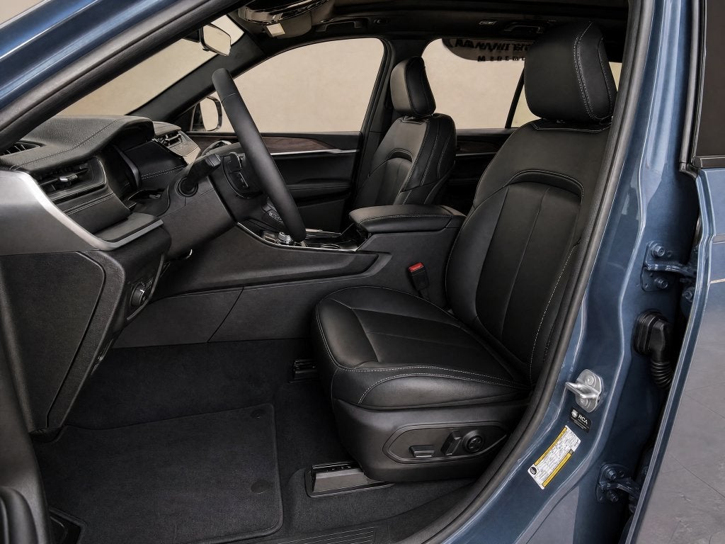 2027 Jeep Grand Cherokee GRAND CHEROKEE LIMITED 4X2