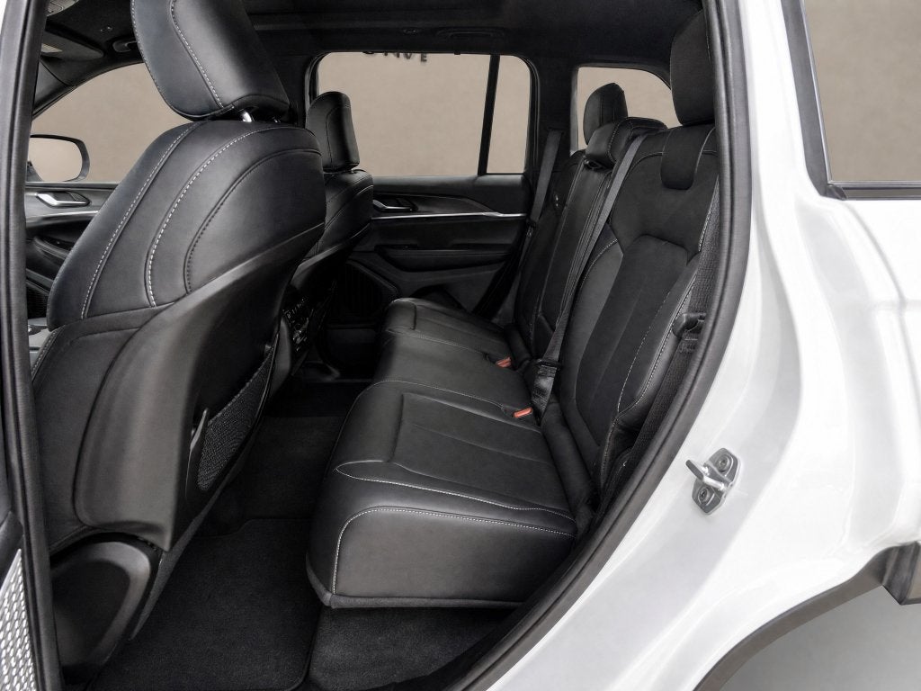 2027 Jeep Grand Cherokee GRAND CHEROKEE LIMITED 4X2
