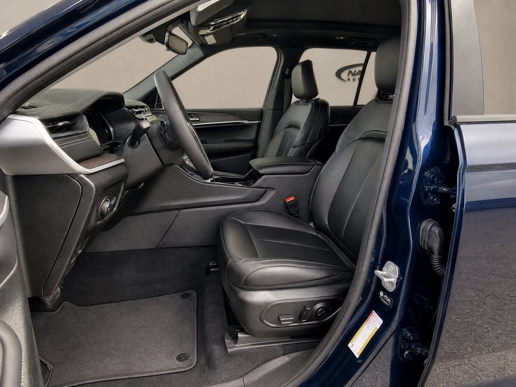 2027 Jeep Grand Cherokee GRAND CHEROKEE LIMITED 4X2