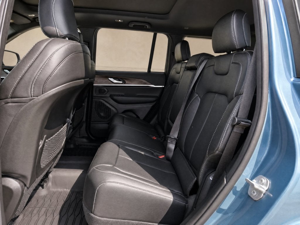 2027 Jeep Grand Cherokee GRAND CHEROKEE LIMITED 4X2