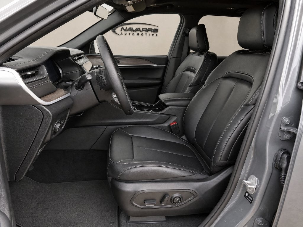 2027 Jeep Grand Cherokee GRAND CHEROKEE LIMITED 4X2