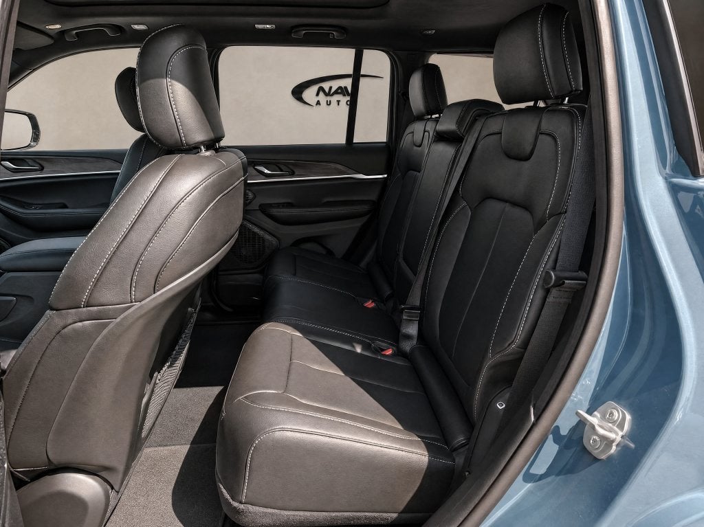 2027 Jeep Grand Cherokee GRAND CHEROKEE LIMITED 4X2