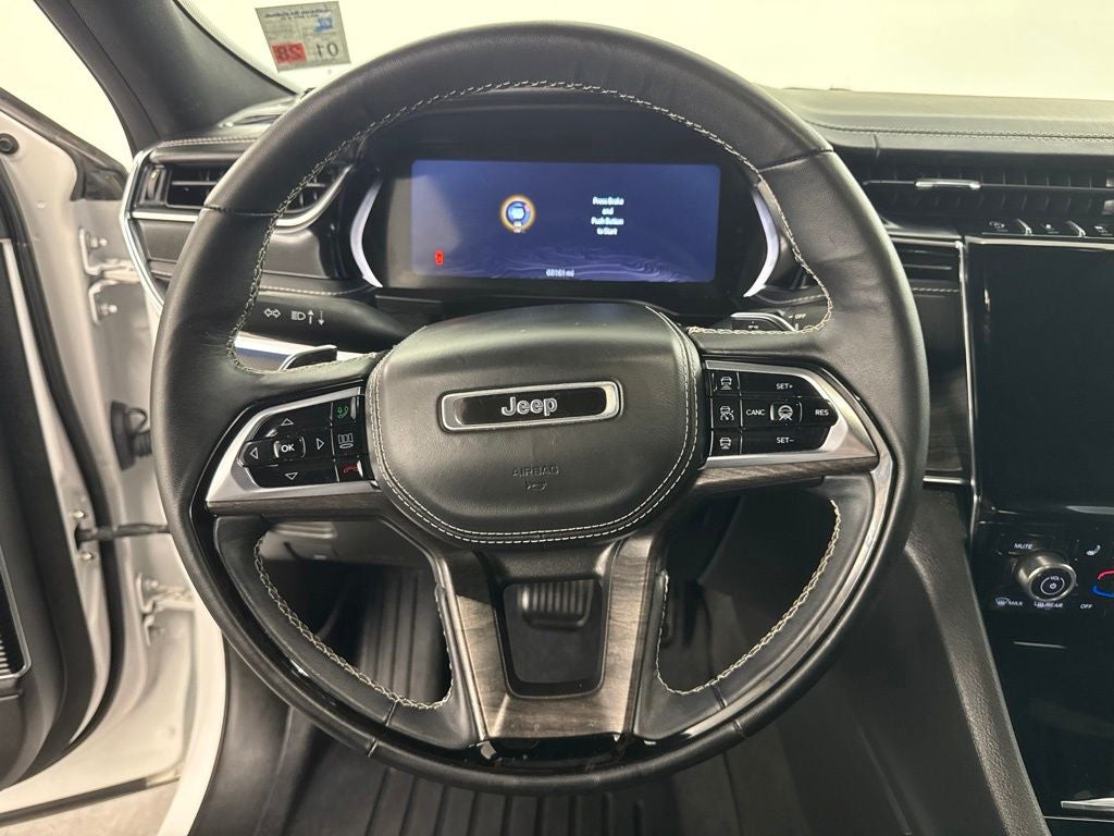 2023 Jeep Grand Cherokee Overland 4x2