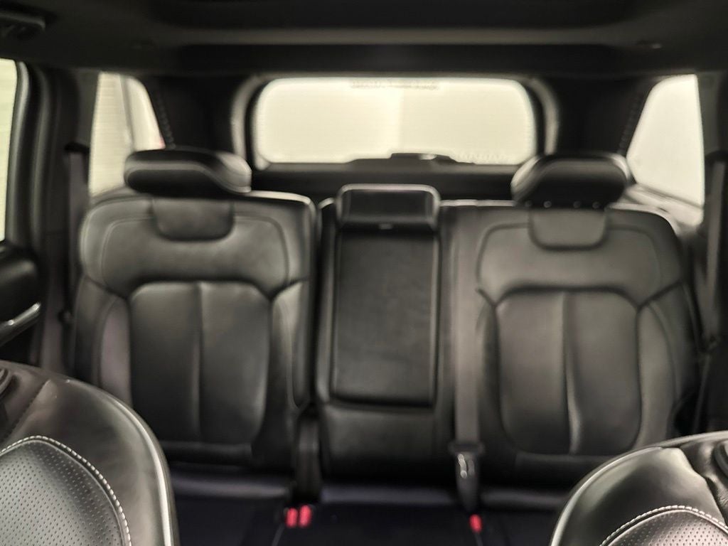 2023 Jeep Grand Cherokee Overland 4x2