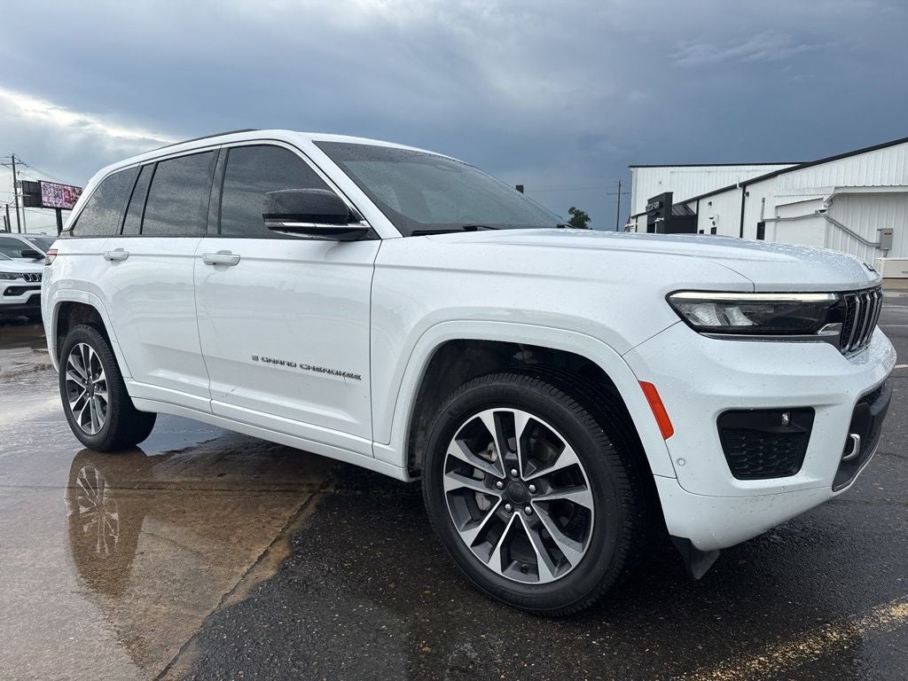 2023 Jeep Grand Cherokee Overland 4x2