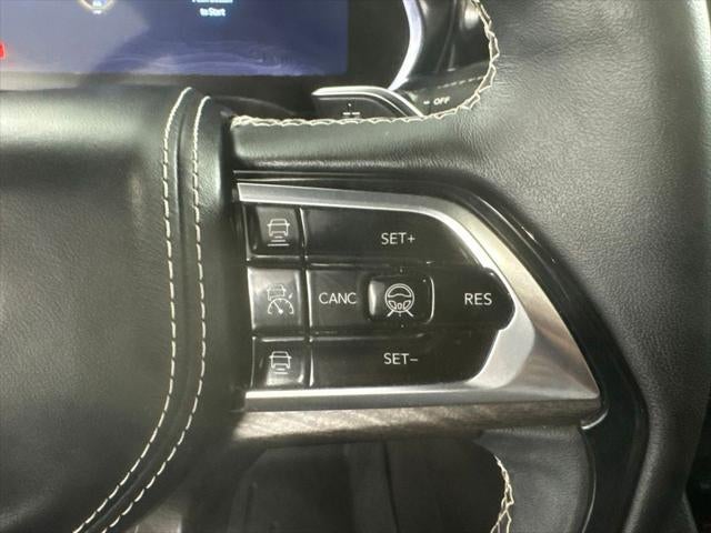 2023 Jeep Grand Cherokee Overland 4x2
