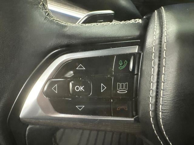 2023 Jeep Grand Cherokee Overland 4x2