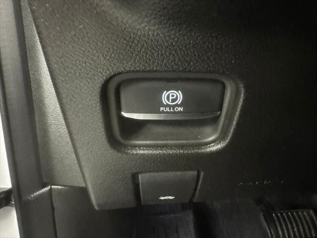 2023 Jeep Grand Cherokee Overland 4x2