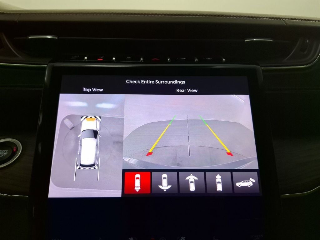 2023 Jeep Grand Cherokee Summit 4x2