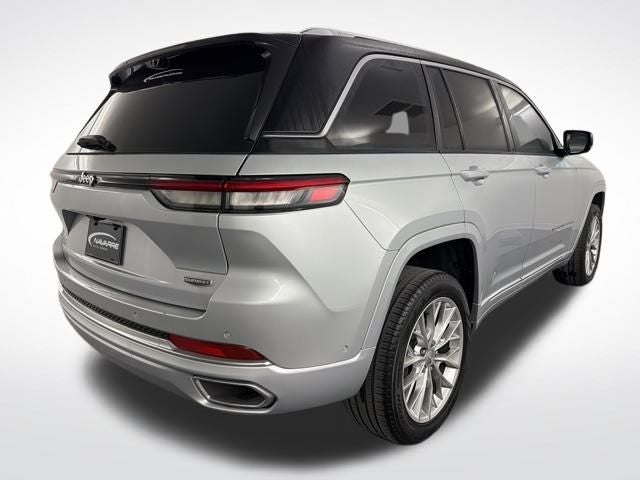 2023 Jeep Grand Cherokee Summit 4x2
