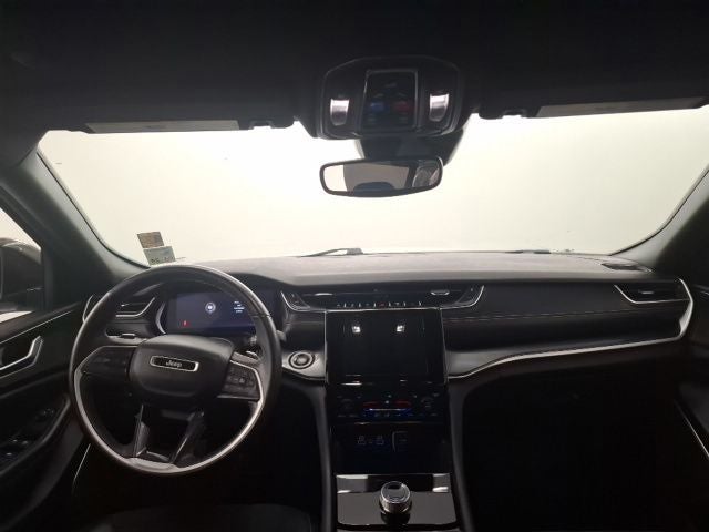 2022 Jeep Grand Cherokee L Altitude 4x2