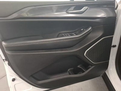 2022 Jeep Grand Cherokee L Altitude 4x2