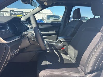 2025 Jeep Grand Cherokee GRAND CHEROKEE L LAREDO X 4X2
