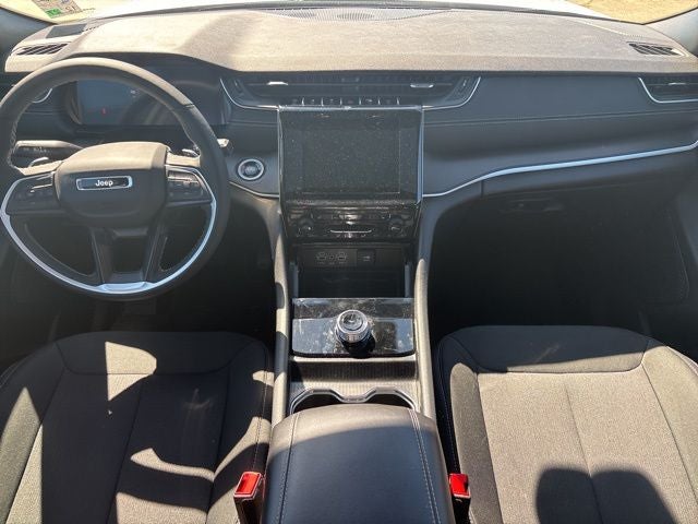 2025 Jeep Grand Cherokee GRAND CHEROKEE L LAREDO X 4X2