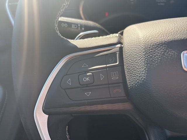2025 Jeep Grand Cherokee GRAND CHEROKEE L LAREDO X 4X2
