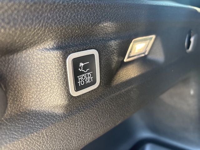 2025 Jeep Grand Cherokee GRAND CHEROKEE L LAREDO X 4X2