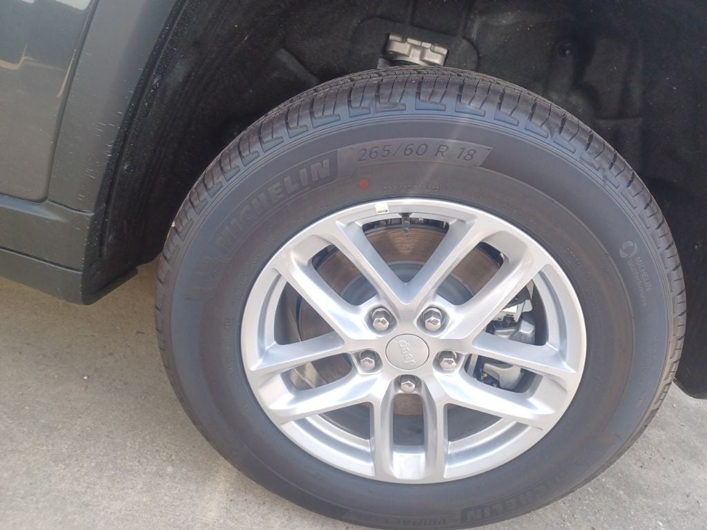 2026 Jeep Grand Cherokee GRAND CHEROKEE L LAREDO X 4X2