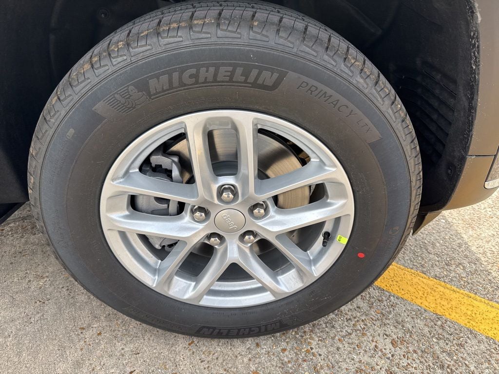 2026 Jeep Grand Cherokee GRAND CHEROKEE L LAREDO X 4X2