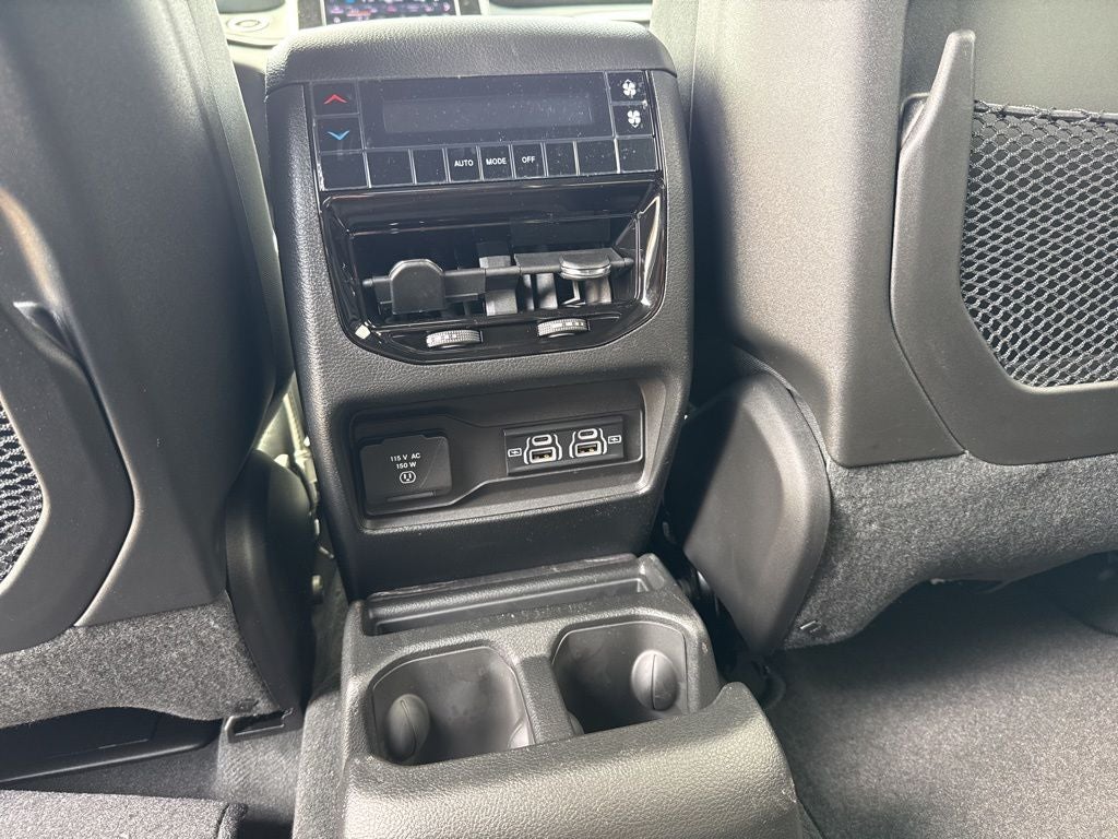 2026 Jeep Grand Cherokee GRAND CHEROKEE L LAREDO X 4X2