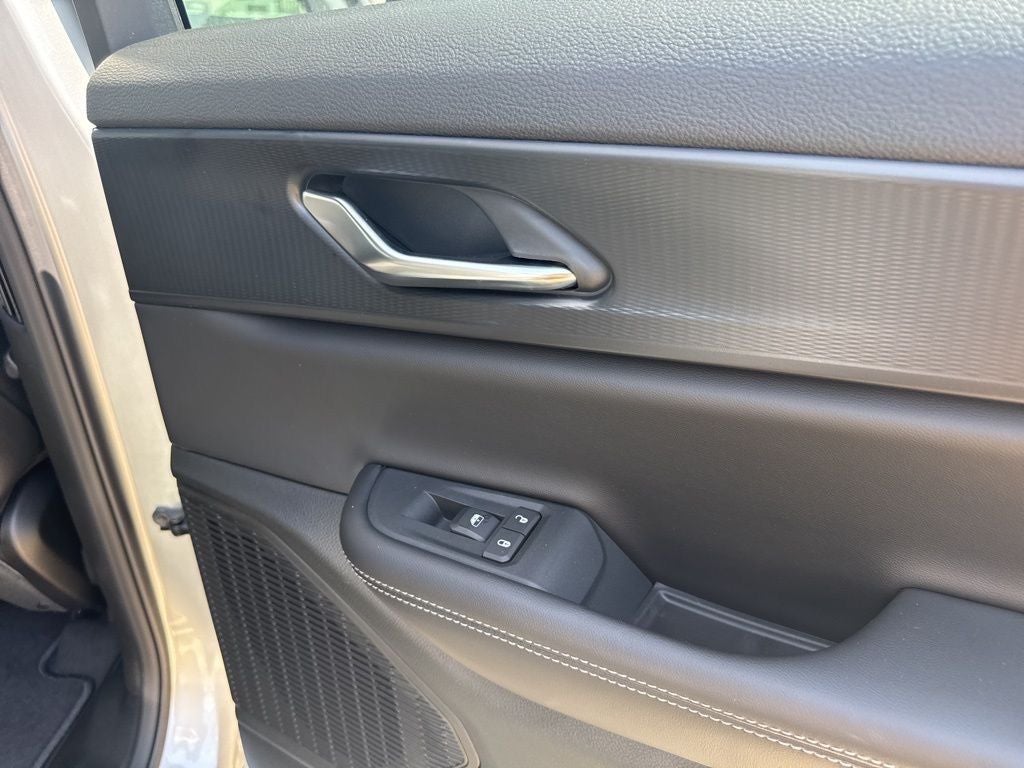 2025 Jeep Grand Cherokee GRAND CHEROKEE L ALTITUDE 4X2