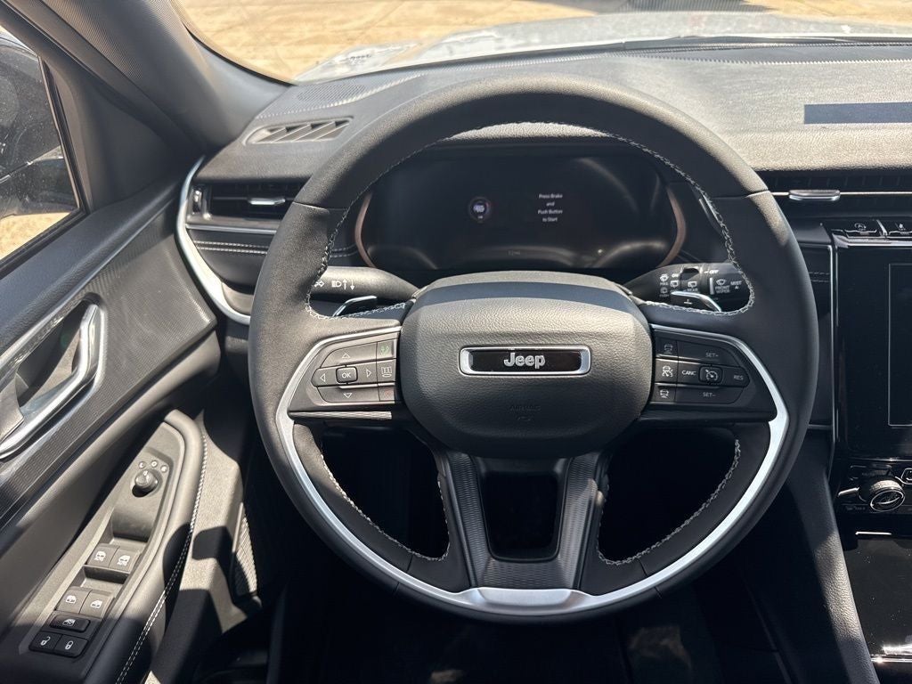 2025 Jeep Grand Cherokee GRAND CHEROKEE L ALTITUDE 4X2