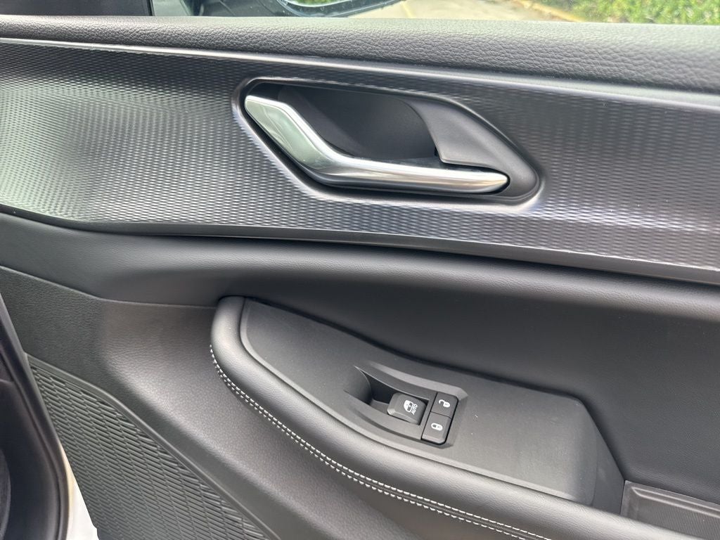 2025 Jeep Grand Cherokee GRAND CHEROKEE L ALTITUDE 4X2