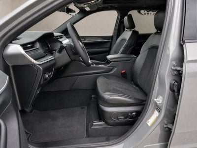 2027 Jeep Grand Cherokee GRAND CHEROKEE L LAREDO ALTITUDE 4X2