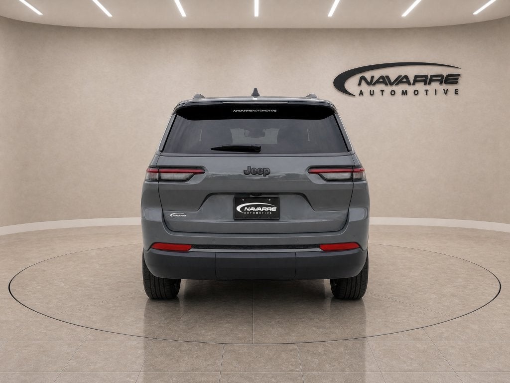 2027 Jeep Grand Cherokee GRAND CHEROKEE L LAREDO ALTITUDE 4X2