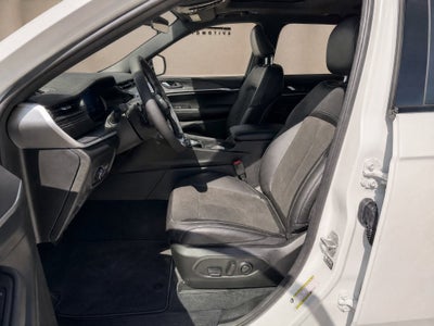 2027 Jeep Grand Cherokee GRAND CHEROKEE L LAREDO ALTITUDE 4X2