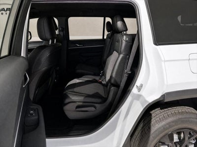 2027 Jeep Grand Cherokee GRAND CHEROKEE L LAREDO ALTITUDE 4X2