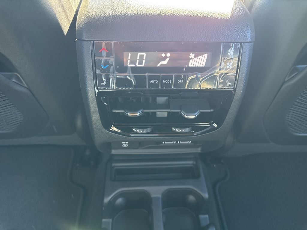 2025 Jeep Grand Cherokee GRAND CHEROKEE L LIMITED 4X2