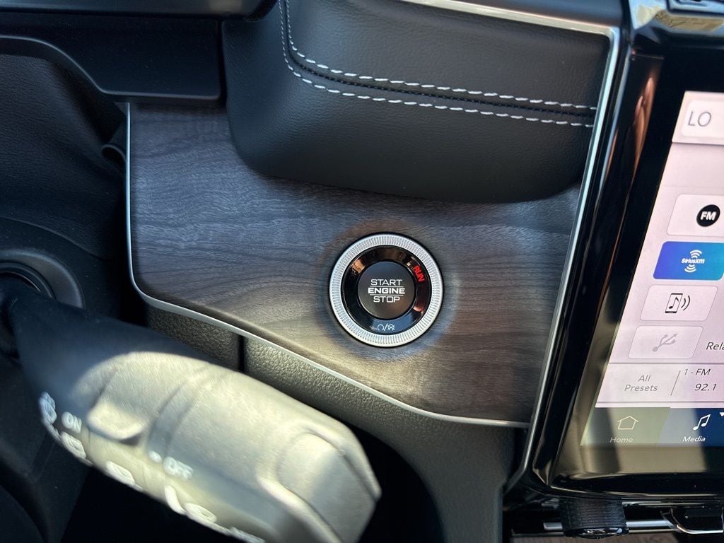 2025 Jeep Grand Cherokee GRAND CHEROKEE L LIMITED 4X2