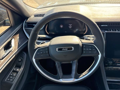 2025 Jeep Grand Cherokee GRAND CHEROKEE L LIMITED 4X2