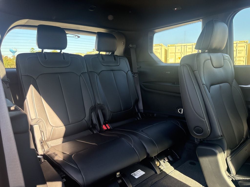 2025 Jeep Grand Cherokee GRAND CHEROKEE L LIMITED 4X2