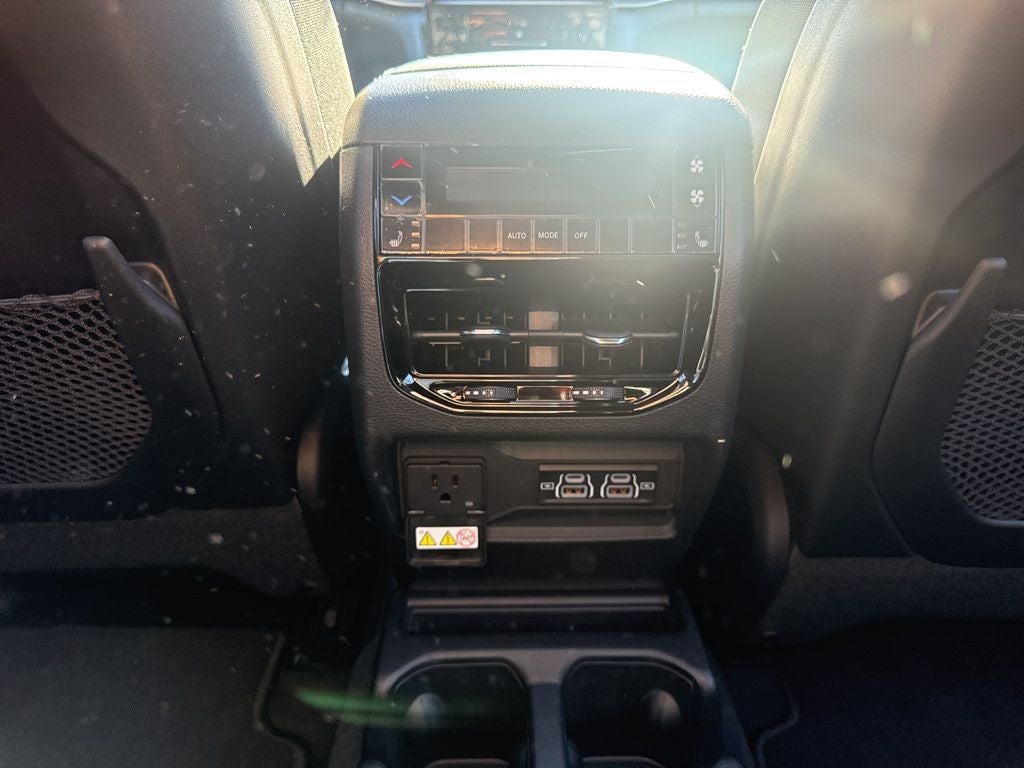 2025 Jeep Grand Cherokee GRAND CHEROKEE L LIMITED 4X2