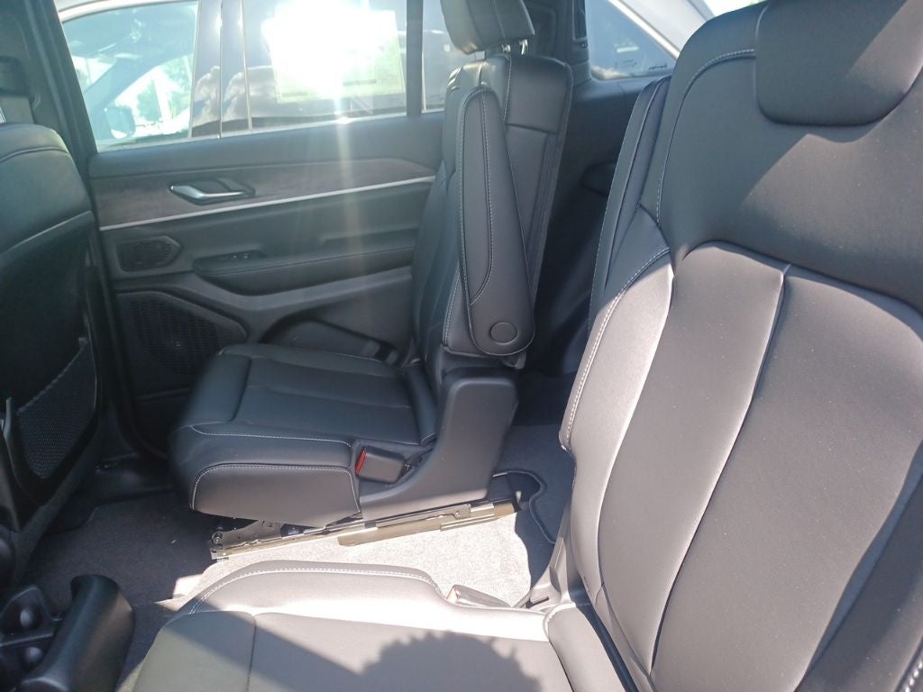 2026 Jeep Grand Cherokee GRAND CHEROKEE L LIMITED 4X2