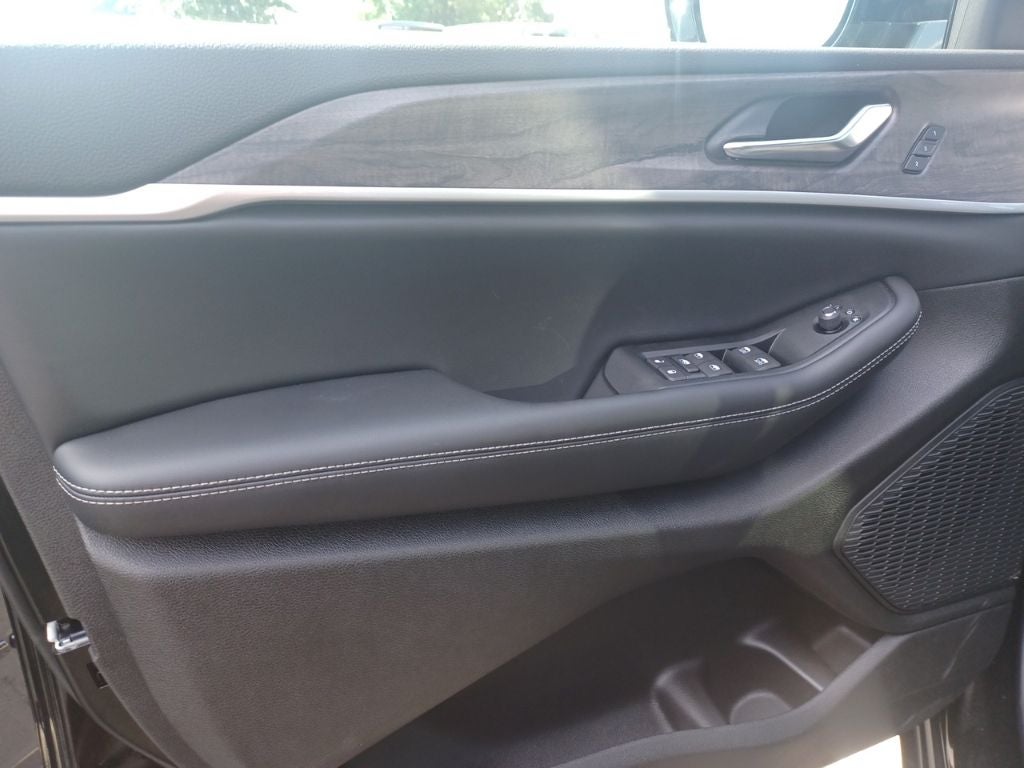 2026 Jeep Grand Cherokee GRAND CHEROKEE L LIMITED 4X2