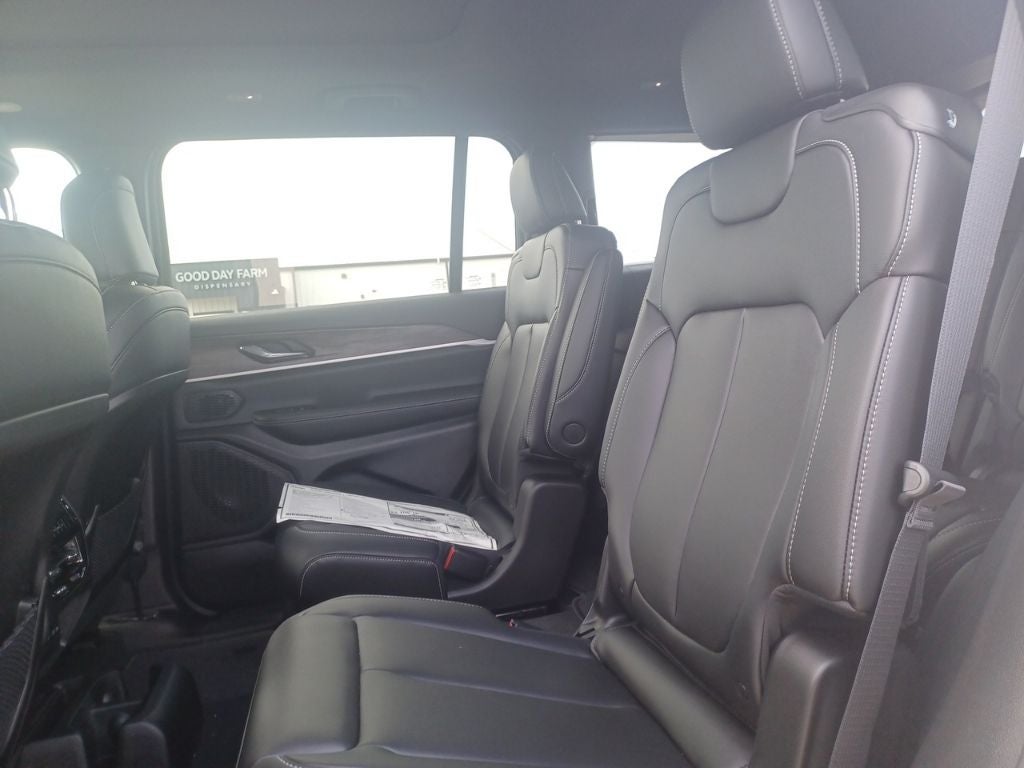 2026 Jeep Grand Cherokee GRAND CHEROKEE L LIMITED 4X2